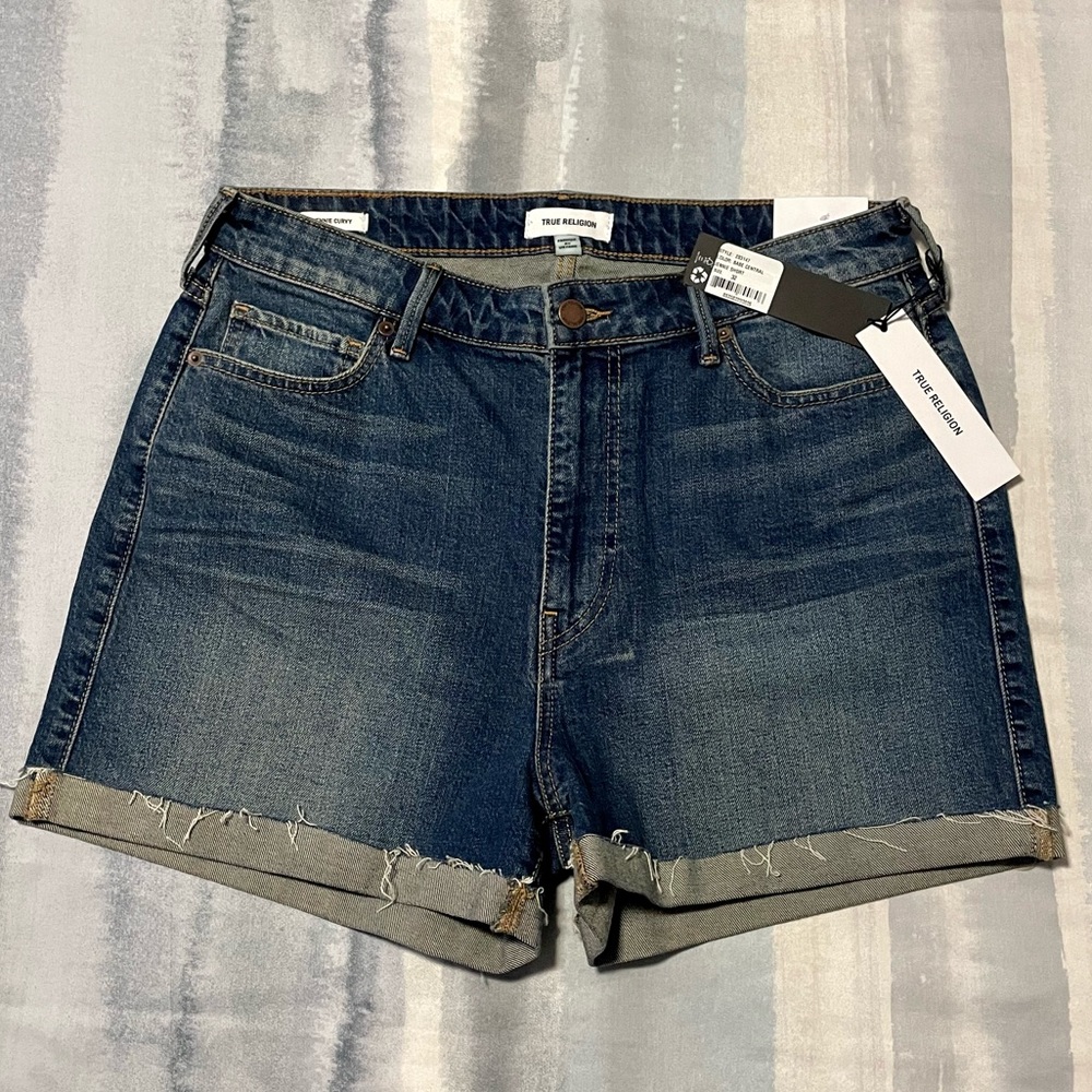 True Religion Jennie Curvy Mid Rise Short